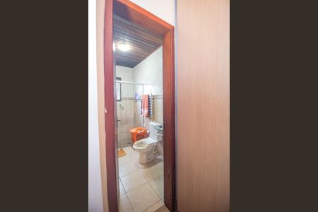 Casa à venda com 170m², 2 quartos e 2 vagas Casa à venda com 170m², 2 quartos e 2 vagasBanheiro da Suíte