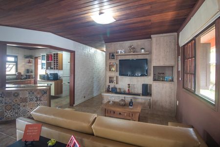 Casa à venda com 170m², 2 quartos e 2 vagas Casa à venda com 170m², 2 quartos e 2 vagasSala