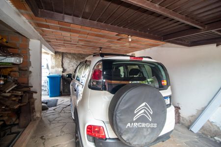 Casa à venda com 170m², 2 quartos e 2 vagas Casa à venda com 170m², 2 quartos e 2 vagasGaragem