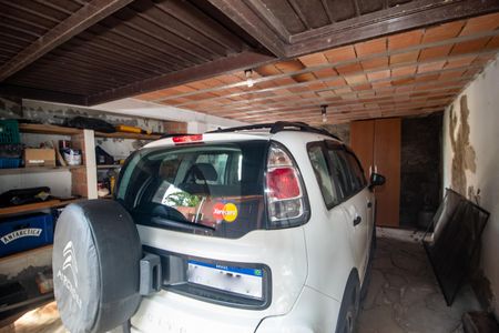 Casa à venda com 170m², 2 quartos e 2 vagas Casa à venda com 170m², 2 quartos e 2 vagasGaragem