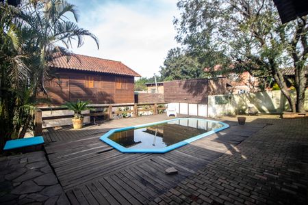 Casa à venda com 170m², 2 quartos e 2 vagas Casa à venda com 170m², 2 quartos e 2 vagasÁrea comum - Piscina