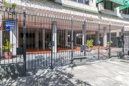 Apartamento para alugar com 74m², 2 quartos e sem vaga Apartamento para alugar com 74m², 2 quartos e sem vagaFachada