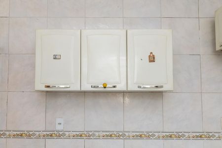 Apartamento para alugar com 74m², 2 quartos e sem vaga Apartamento para alugar com 74m², 2 quartos e sem vagaCozinha - Armários