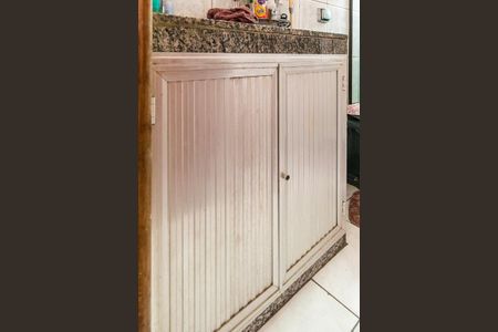 Apartamento para alugar com 74m², 2 quartos e sem vaga Apartamento para alugar com 74m², 2 quartos e sem vagaBanheiro