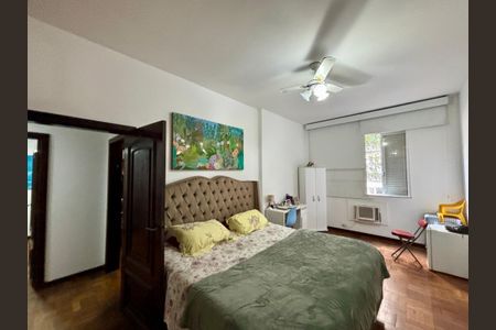 Apartamento para alugar com 230m², 4 quartos e 2 vagas Apartamento para alugar com 230m², 4 quartos e 2 vagasSuíte