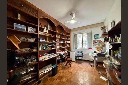 Apartamento para alugar com 230m², 4 quartos e 2 vagas Apartamento para alugar com 230m², 4 quartos e 2 vagasQuarto 3