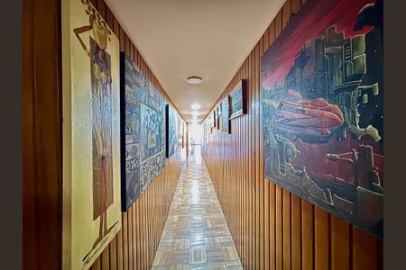 Apartamento para alugar com 230m², 4 quartos e 2 vagas Apartamento para alugar com 230m², 4 quartos e 2 vagasCorredor