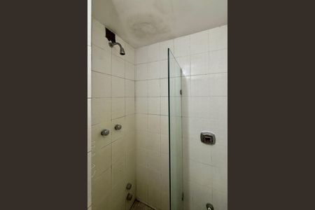 Apartamento para alugar com 230m², 4 quartos e 2 vagas Apartamento para alugar com 230m², 4 quartos e 2 vagasÁrea de serviço - banheiro