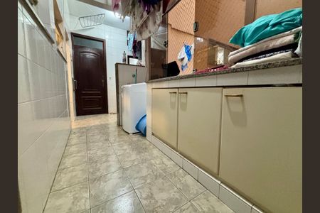 Apartamento para alugar com 230m², 4 quartos e 2 vagas Apartamento para alugar com 230m², 4 quartos e 2 vagasÁrea de serviço