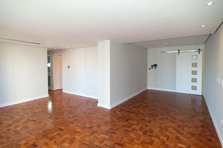 Apartamento para alugar com 176m², 3 quartos e sem vagaSala