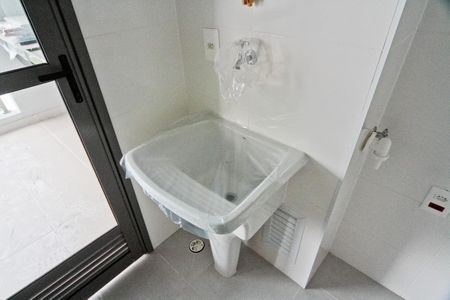 Apartamento à venda com 69m², 2 quartos e 1 vagaÁrea de Serviço