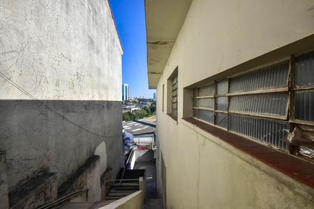 Casa à venda com 145m², 3 quartos e 2 vagasLateral