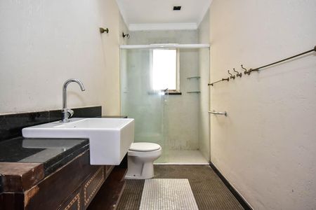 Casa à venda com 145m², 3 quartos e 2 vagasBanheiro