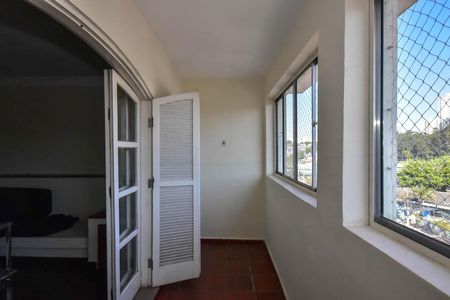 Casa à venda com 145m², 3 quartos e 2 vagasVaranda