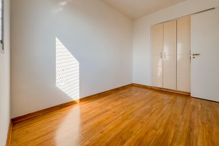 Apartamento à venda com 86m², 3 quartos e 2 vagasQuarto 2