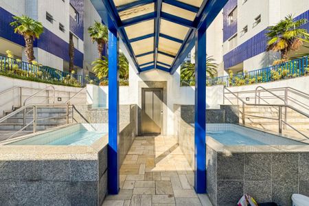 Apartamento à venda com 86m², 3 quartos e 2 vagasEntrada