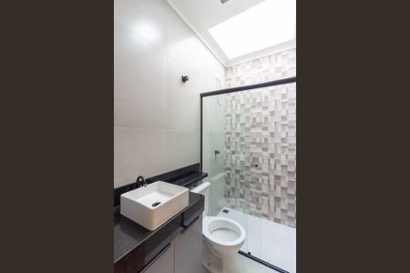 Casa para alugar com 140m², 3 quartos e 2 vagasBanheiro Social