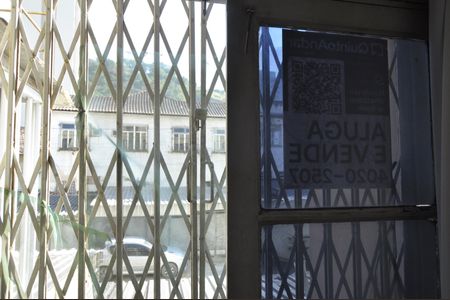 Apartamento para alugar com 70m², 2 quartos e sem vagaPlaca