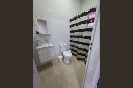 Casa à venda com 270m², 3 quartos e 4 vagasBANHEIRO