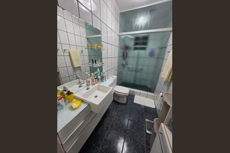 Casa à venda com 270m², 3 quartos e 4 vagasBANHEIRO