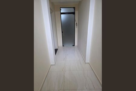 Casa à venda com 270m², 3 quartos e 4 vagasCORREDOR