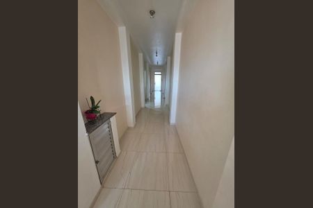 Casa à venda com 270m², 3 quartos e 4 vagasCORREDOR
