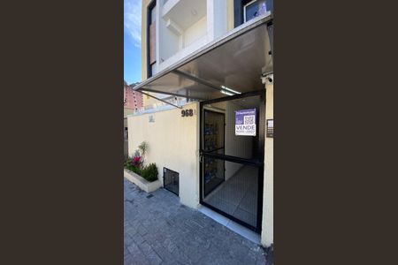 Apartamento à venda com 44m², 1 quarto e sem vaga Apartamento à venda com 44m², 1 quarto e sem vagaFachada + placa