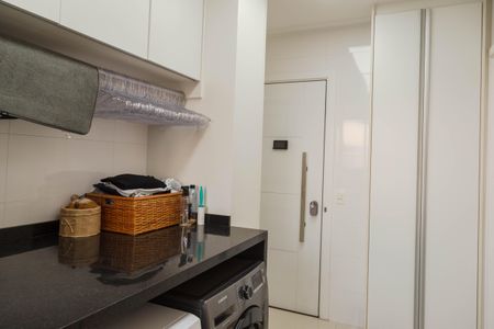 Apartamento à venda com 202m², 3 quartos e 4 vagas Apartamento à venda com 202m², 3 quartos e 4 vagasÁrea de Serviço