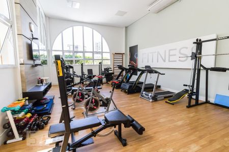 Apartamento à venda com 202m², 3 quartos e 4 vagas Apartamento à venda com 202m², 3 quartos e 4 vagasÁrea comum - Academia