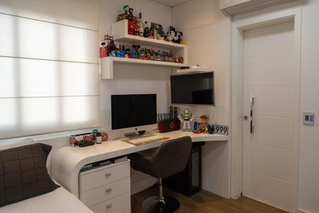 Apartamento à venda com 202m², 3 quartos e 4 vagas Apartamento à venda com 202m², 3 quartos e 4 vagasSuíte 1