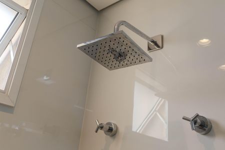 Apartamento à venda com 202m², 3 quartos e 4 vagas Apartamento à venda com 202m², 3 quartos e 4 vagasBanheiro da Suíte 2