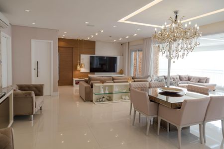 Apartamento à venda com 202m², 3 quartos e 4 vagas Apartamento à venda com 202m², 3 quartos e 4 vagasSala