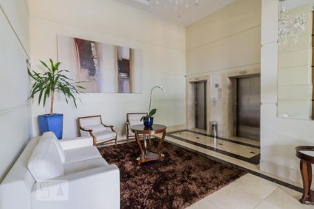 Apartamento à venda com 202m², 3 quartos e 4 vagas Apartamento à venda com 202m², 3 quartos e 4 vagasHall
