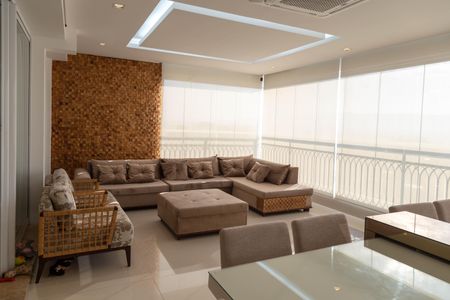 Apartamento à venda com 202m², 3 quartos e 4 vagas Apartamento à venda com 202m², 3 quartos e 4 vagasVaranda gourmet