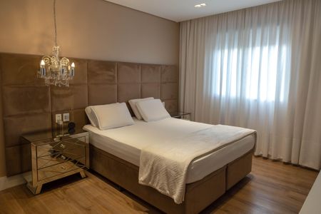 Apartamento à venda com 202m², 3 quartos e 4 vagas Apartamento à venda com 202m², 3 quartos e 4 vagasSuíte 2