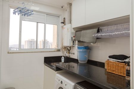 Apartamento à venda com 202m², 3 quartos e 4 vagas Apartamento à venda com 202m², 3 quartos e 4 vagasÁrea de Serviço