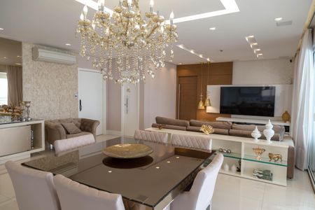 Apartamento à venda com 202m², 3 quartos e 4 vagas Apartamento à venda com 202m², 3 quartos e 4 vagasSala