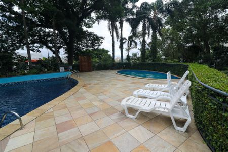 Apartamento à venda com 62m², 2 quartos e 1 vaga Apartamento à venda com 62m², 2 quartos e 1 vagaÁrea comum - Piscina