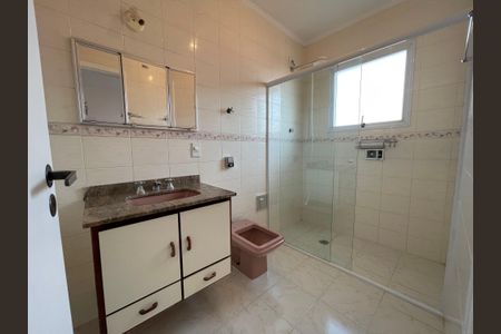 Casa para alugar com 270m², 5 quartos e 3 vagasBanheiro da Suíte 2