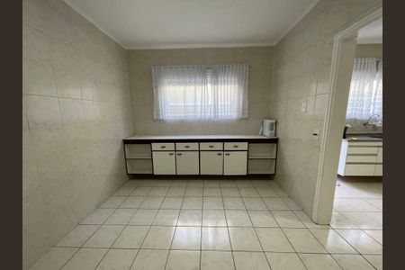 Casa para alugar com 270m², 5 quartos e 3 vagasCozinha