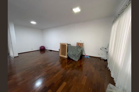 Casa para alugar com 270m², 5 quartos e 3 vagasSala