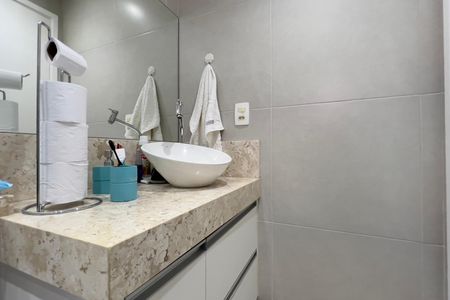 Apartamento à venda com 83m², 3 quartos e 2 vagasBanheiro da Suíte