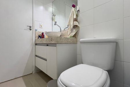 Apartamento à venda com 83m², 3 quartos e 2 vagasBanheiro