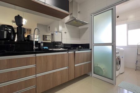 Apartamento à venda com 83m², 3 quartos e 2 vagasCozinha e Área de Serviço