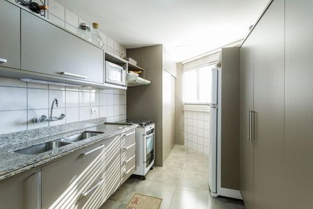 Apartamento à venda com 84m², 2 quartos e 2 vagas Apartamento à venda com 84m², 2 quartos e 2 vagasCozinha