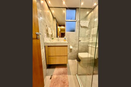 Apartamento à venda com 112m², 3 quartos e 2 vagas Apartamento à venda com 112m², 3 quartos e 2 vagasBanheiro Social
