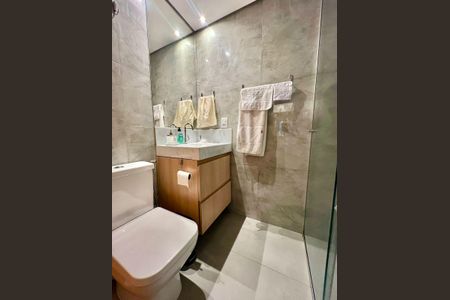 Apartamento à venda com 112m², 3 quartos e 2 vagas Apartamento à venda com 112m², 3 quartos e 2 vagasSuíte