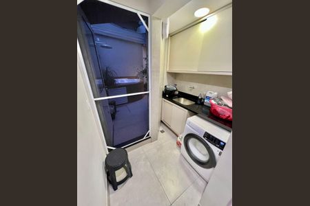 Apartamento à venda com 112m², 3 quartos e 2 vagas Apartamento à venda com 112m², 3 quartos e 2 vagasÁrea de Serviço