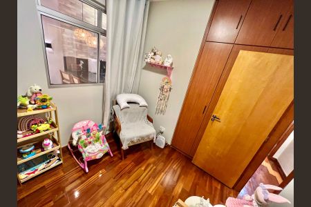 Apartamento à venda com 112m², 3 quartos e 2 vagas Apartamento à venda com 112m², 3 quartos e 2 vagasQuarto 1