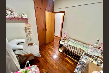 Apartamento à venda com 112m², 3 quartos e 2 vagas Apartamento à venda com 112m², 3 quartos e 2 vagasQuarto 1